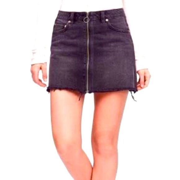 We The Free People Black Denim Raw Hem Full Zip Front Mini Skirt Womens Size 27 - Picture 1 of 7